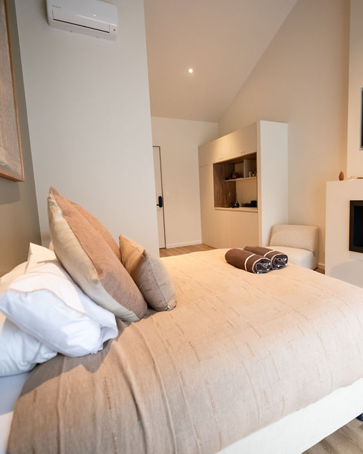 Untitled-1 - 10-10-2025 19-01-22.png14